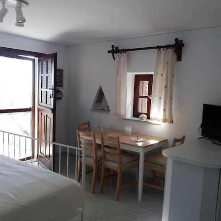 Grandpa Simos' Traditional Guest House Agios Romanos المظهر الخارجي الصورة