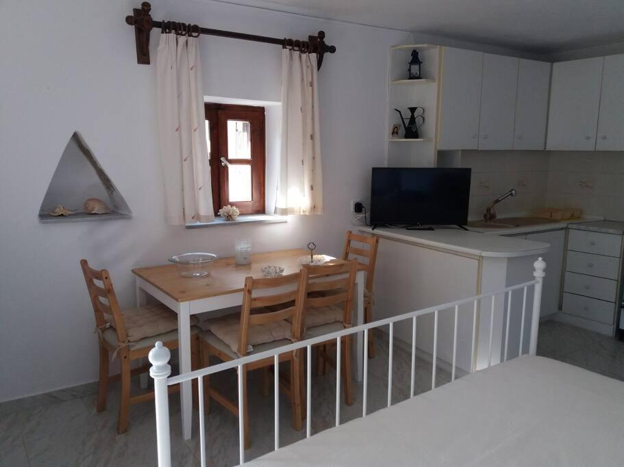 Grandpa Simos' Traditional Guest House Agios Romanos المظهر الخارجي الصورة