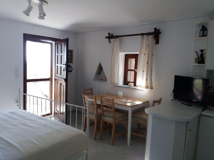 Grandpa Simos' Traditional Guest House Agios Romanos المظهر الخارجي الصورة
